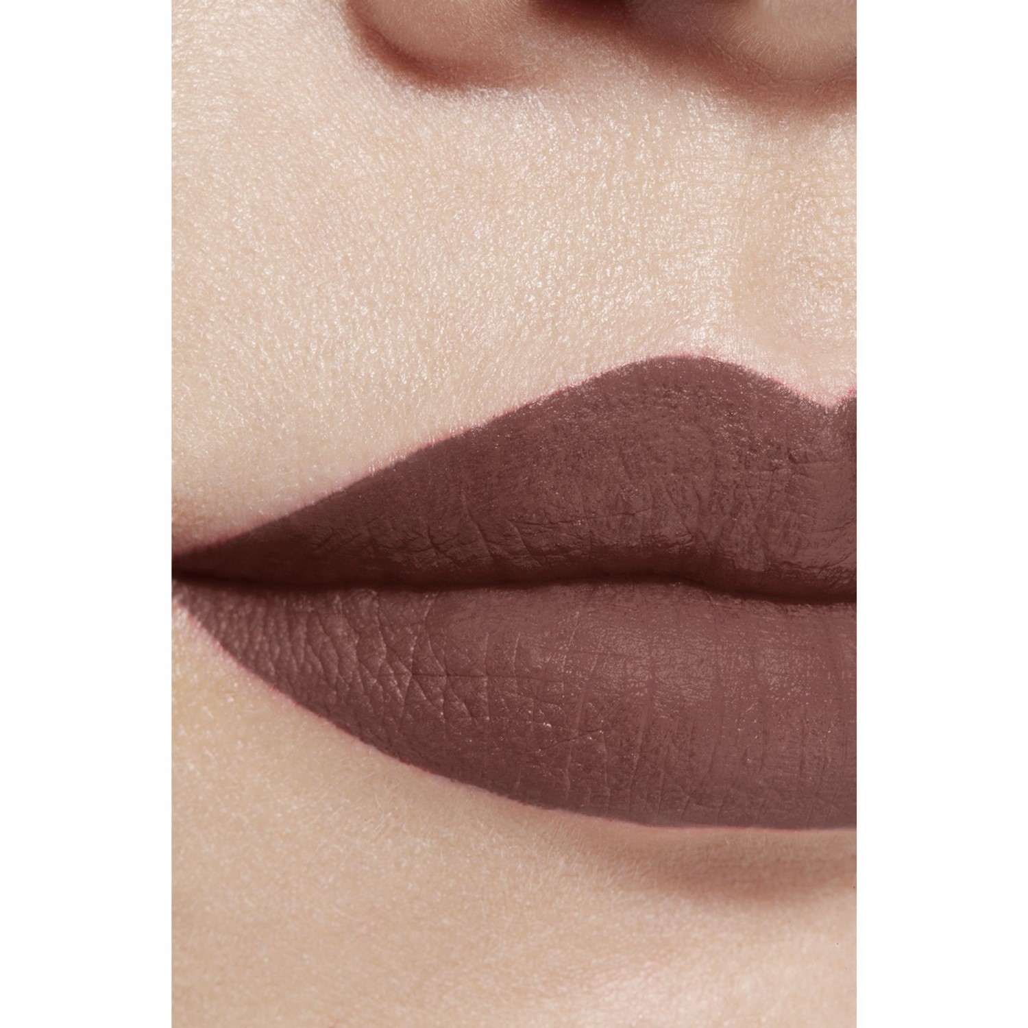 LA BARRA DE LABIOS LÍQUIDA MATE INTENSA DE LARGA DURACIÓN